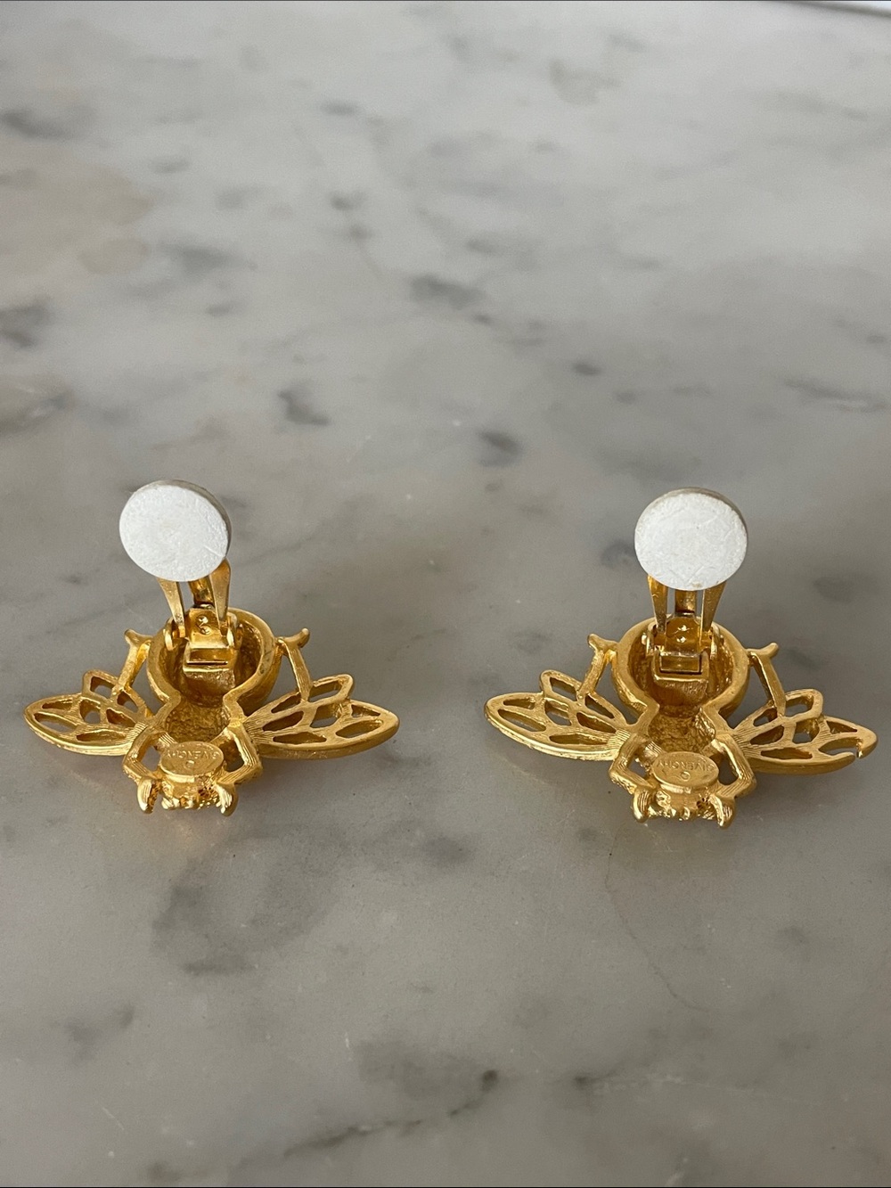 GIVENCHY Vintage 1980's 4G Logo Gold Plated Bee Insect Clip On Earrings - Picture 7 of 17
